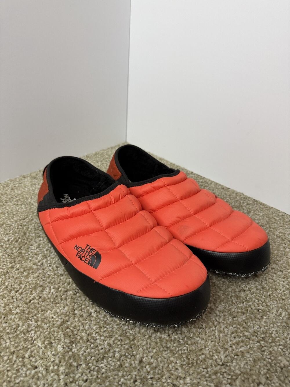 The North Face Slipper Mens Size 13 Orange Thermoball Mule Faux Fur Insulated